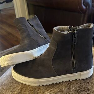 Frye Gia Lug Gray Suede Shearling High Top Sneakers size 9.5